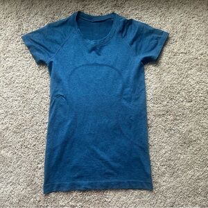 Lululemon Swiftly tech blue size 6
